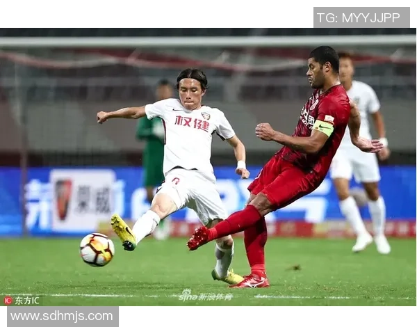 身高1米8的足球巨星们 谁是场上最具威胁的高大力量型球员